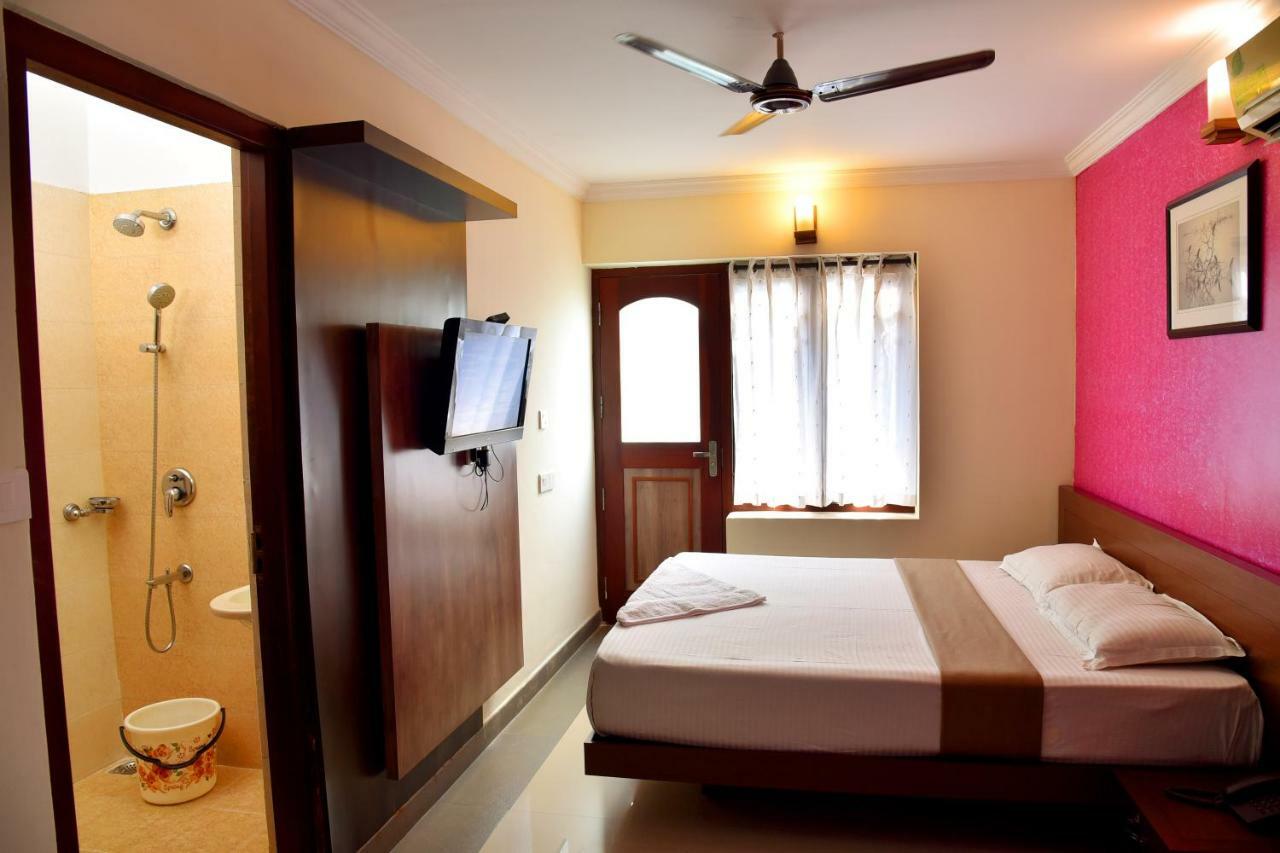 French Avenue Hotell Mahe Rum bild